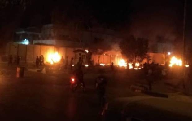 آتش زدن دیوار کنسولگری ایران در کربلا
