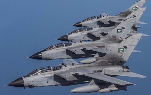 جنگنده‌های سعودی شبانه یمن را بمباران کردند