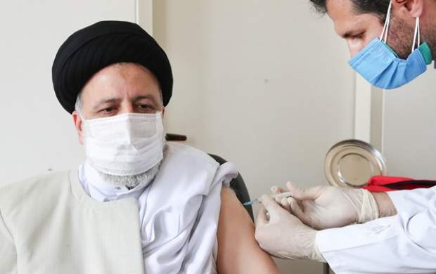 رئیس‌جمهور اولین دز واکسن ایرانی کرونا را دریافت کرد+ عکس