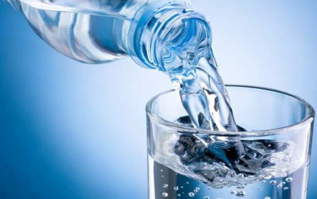 ۵ تاثیر شگفت‌انگیز نوشیدن آب روی مغز