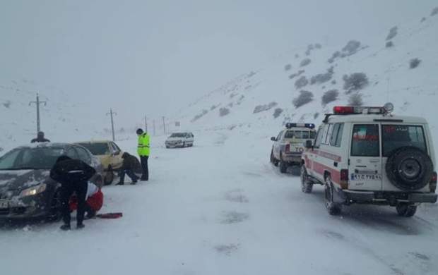 بارش برف و باران در ۲۱ استان‌ و انسداد ۲۳ جاده