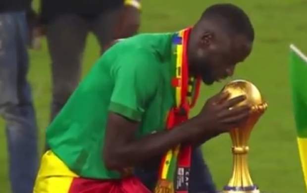 مراسم اهدای جام قهرمانی به تیم ملی سنگال