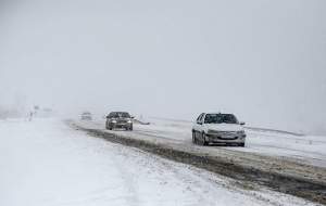 برف راه ارتباطی ۷۰ روستا را مسدود کرد