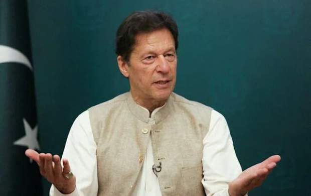 عمران خان، دمکراسی پارلمانی یا قدرت نمایی ارتش