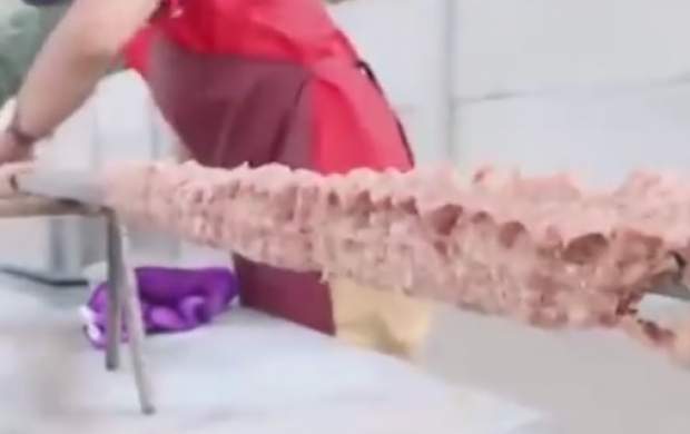 پخت بلندترین کباب کوبیده جهان