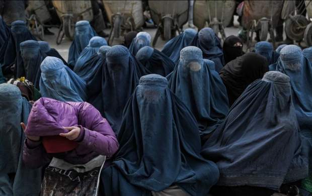 طالبان پوشش صورت زنان را اجباری کرد