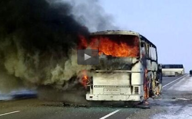 آتش‌سوزی یک اتوبوس در مشهد +فیلم