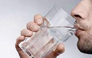 نشانه کمبود آب در بدن کودکان و بزرگسالان