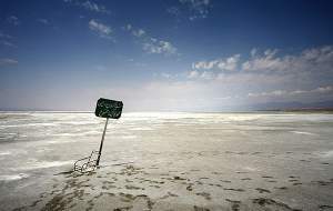 از شعارهای روحانی درباره دریاچه ارومیه چه خبر؟/ هزینه هنگفت نجات شوردریا کجا خرج شد؟