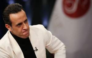 واکنش کاربران توئیتر به جمع آوری بیلبوردهای علی کریمی +تصاویر