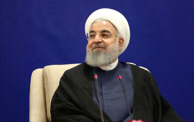 گزارش روزنامه اصلاح طلب از تحرکات جدید روحانی/ برای آینده برنامه دارد/ از هاشمی الگوبرداری کرده/ چندين بار گفته سينه او مخزن الاسرار است
