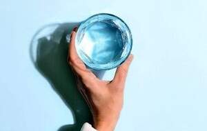 آیا بدن روزانه به ۸ لیوان آب نیاز دارد؟