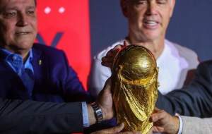 مصادره ۱۴۴ جام جهانی جعلی در قطر