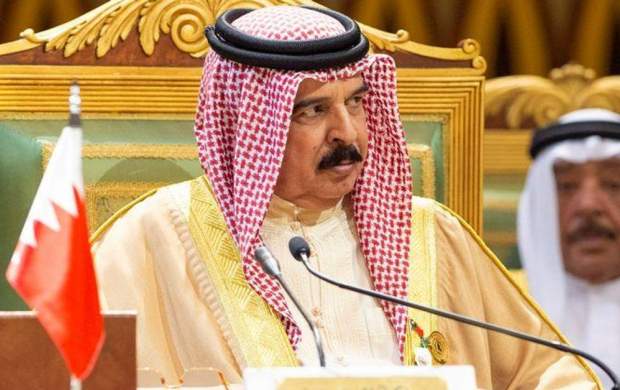 چُرت زدن شاه بحرین همزمان با سخنرانی پاپ +فیلم