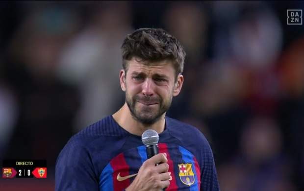 اشک‌های پیکه در شب خداحافظی‌ از فوتبال