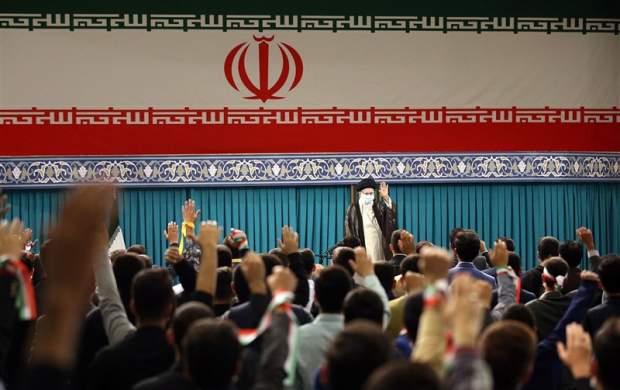 مردم اصفهان با رهبر انقلاب دیدار می‌کنند