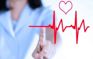 علائم قبل از بروز حمله قلبی در زنان چیست؟