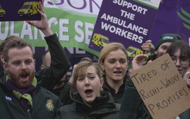 اعتصاب ۲۵ هزار خدمه آمبولانس در انگلیس