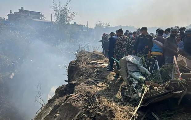 سقوط هواپیمای مسافربری در نپال +فیلم