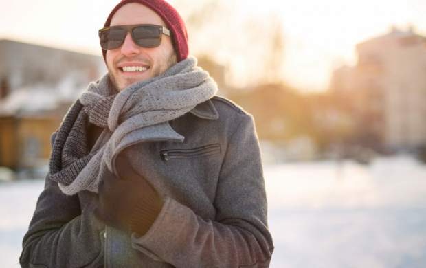 ضرورت عینک آفتابی زدن در زمستان