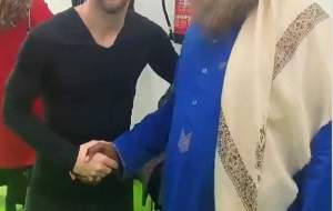 عکس/ لبخند امام سابق مسجدالحرام با مسی!