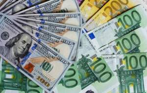 قیمت دلار و یورو در مرکز مبادله ارز و طلا