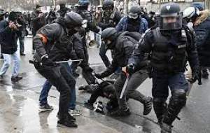 سرکوب معترضان فرانسوی توسط پلیس  <img src="https://cdn.jahannews.com/images/video_icon.gif" width="16" height="13" border="0" align="top">