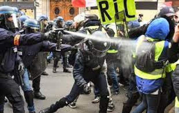 درگیری شدید پلیس فرانسه با معترضان