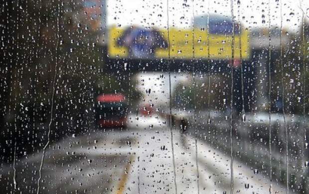 بارش شدید باران در خیابان ولی‌عصر تهران  