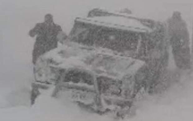 بارش برف سنگین در محور کردستان به کرمانشاه
