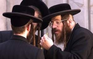 پرتاب آب دهان به سمت کلیسای مسیحیان  <img src="https://cdn.jahannews.com/images/video_icon.png" width="16" height="16" border="0" align="top">