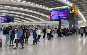 اعتصاب در فرودگاه لندن همزمان با تاج‌گذاری پادشاه