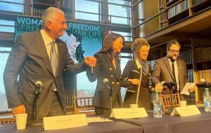 ایران متحد ماند؛ اپوزیسیون تجزیه شد