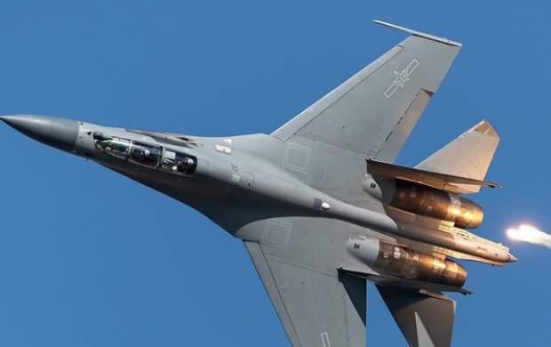 تقابل جنگنده چین با هواپیمای نظامی آمریکا