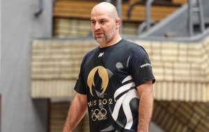 مربی روس با ستارگان ایران عکس یادگاری گرفت