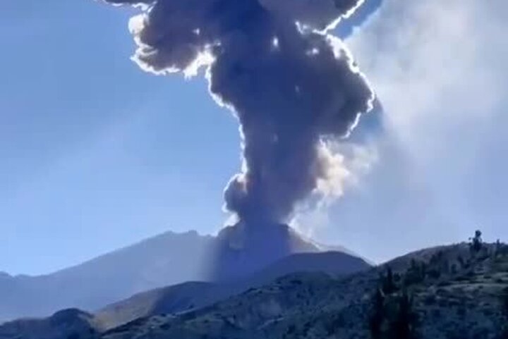 فیلم/ فوران آتشفشان در پرو