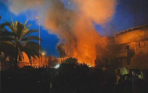 آتش زدن سفارت سوئد در بغداد +فیلم