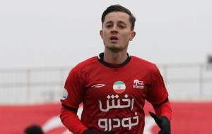 گوستاوو ستاره تراکتور جایی نمی‌رود!