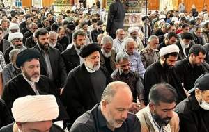 حضور رئیسی در جمع نمازگزاران مسجد جمکران