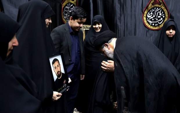 دیدار رئیسی با خانواده شهدای امنیت مشهد