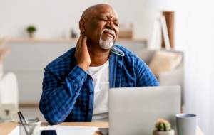 ۱۰ ساعت نشستن چه بلایی سرتان می‌آورد؟