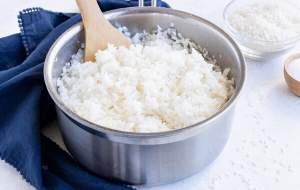 برنج پخته شده چه مدتی در یخچال می‌ماند؟