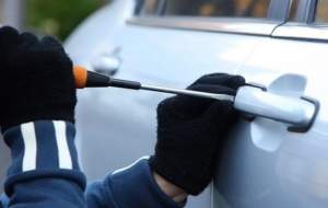 فیلم عجیب سرقت پراید توسط بچه ۱۰ ساله  <img src="https://cdn.jahannews.com/images/video_icon.png" width="16" height="16" border="0" align="top">