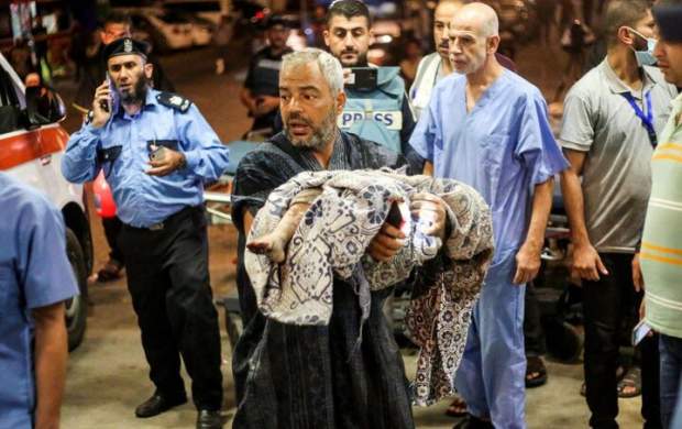 نسل‌کشی رژیم صهیونیستی با بمباران بیمارستان المعمدانی غزه/ بیش از هزار نفر شهید و زخمی شدند +فیلم و تصاویر