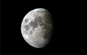 آیا ماه از کره زمین به وجود آمده است؟