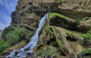 جاری شدن آبشار فصلی در کوه‌های بازی دراز  <img src="https://cdn.jahannews.com/images/video_icon.png" width="16" height="16" border="0" align="top">