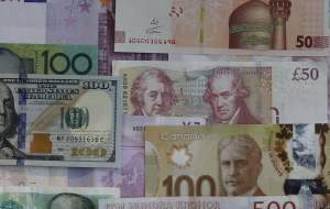 نرخ دلار مبادله‌ای ثابت و یورو افزایش یافت