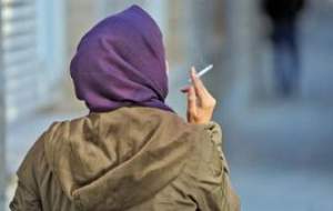 چرا سیگار کشیدن در دختران بیشتر شده است؟