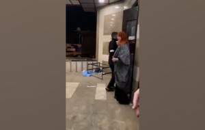 غیرت و شجاعت را از این زن باید آموخت  <img src="https://cdn.jahannews.com/images/video_icon.png" width="16" height="16" border="0" align="top">