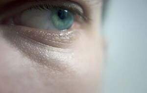 ویتامین‌ها و مواد معدنی برای سلامت چشم